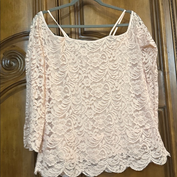 New York & Company Like NEW Blush Lace Cold Shoulder Top - Picture 8 of 10